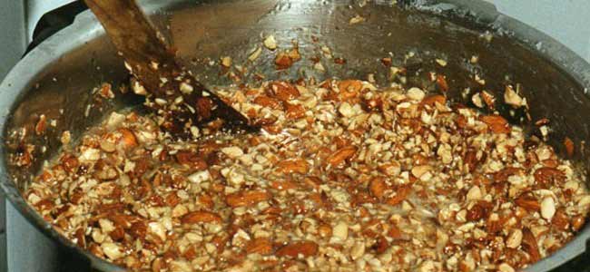 Cuisson du nougat noir au miel de lavande