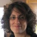 Mélanie BERNADET, apicultrice à Roussas Mélanie BERNADET Apicultrice à Roussas